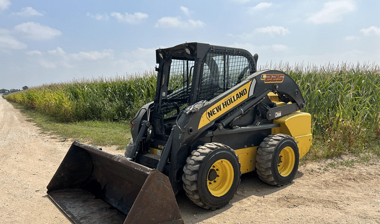 New Holland L225 Construction Skid Steers for Sale | Tractor Zoom