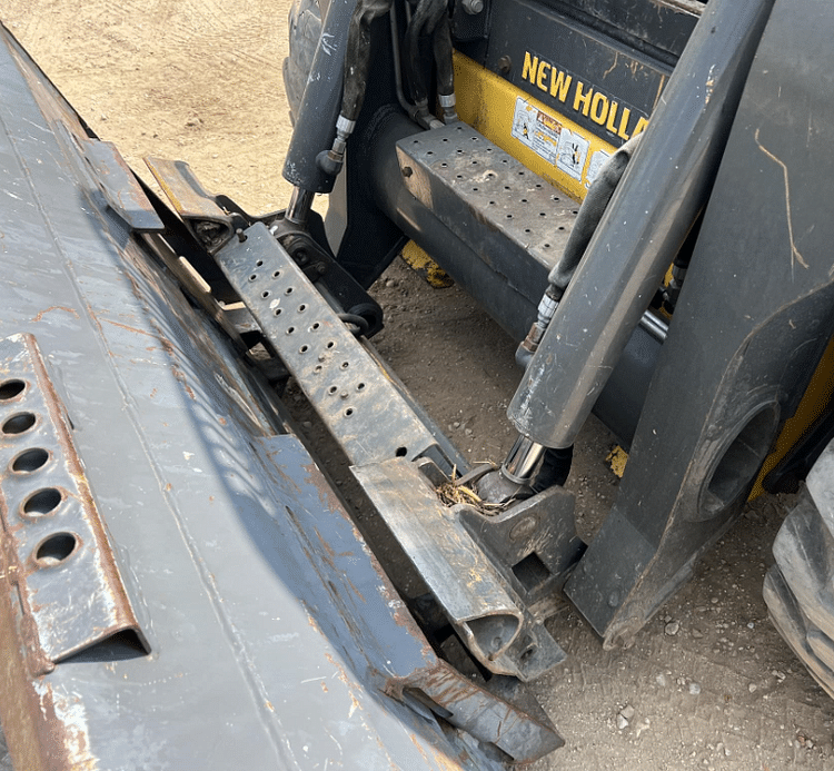 New Holland L225 Construction Skid Steers for Sale | Tractor Zoom