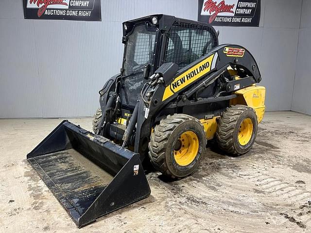 Image of New Holland L225 equipment image 1
