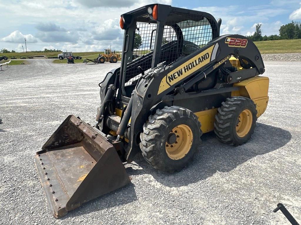 Image of New Holland L228 Primary image