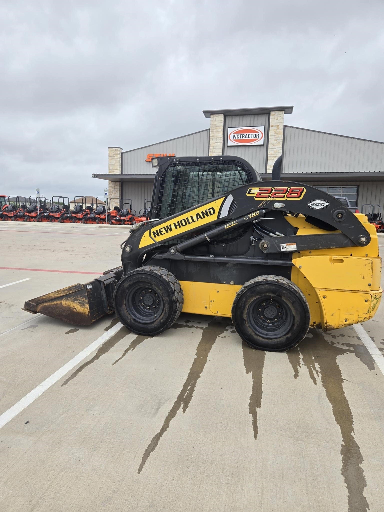 2020 New Holland L228 Equipment Image0