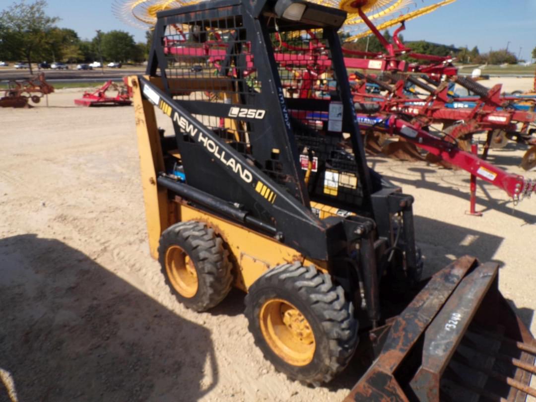 Image of New Holland L250 Primary image