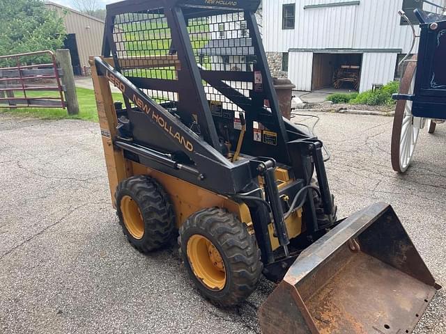 Image of New Holland L250 equipment image 3