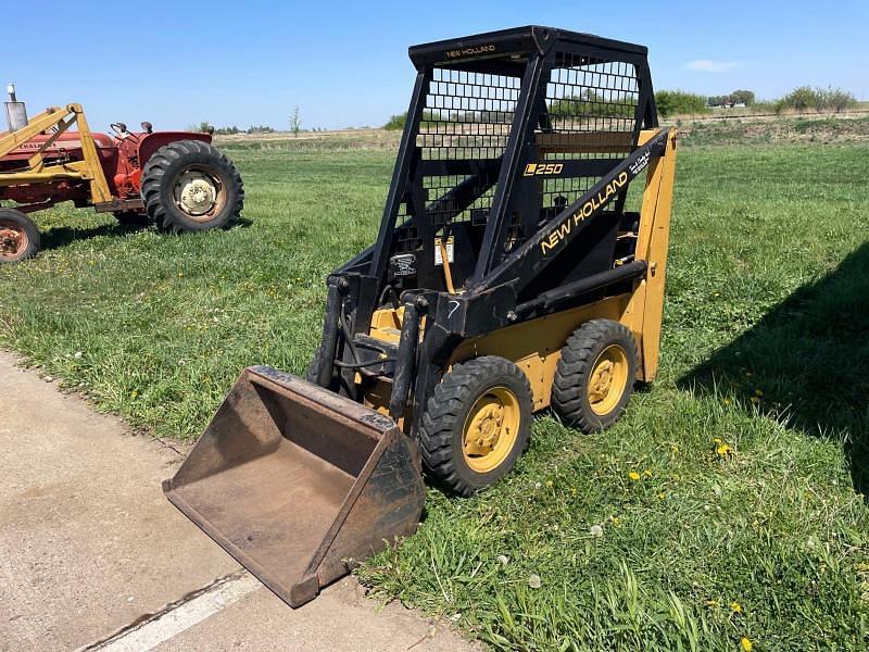 Image of New Holland L250 Primary image