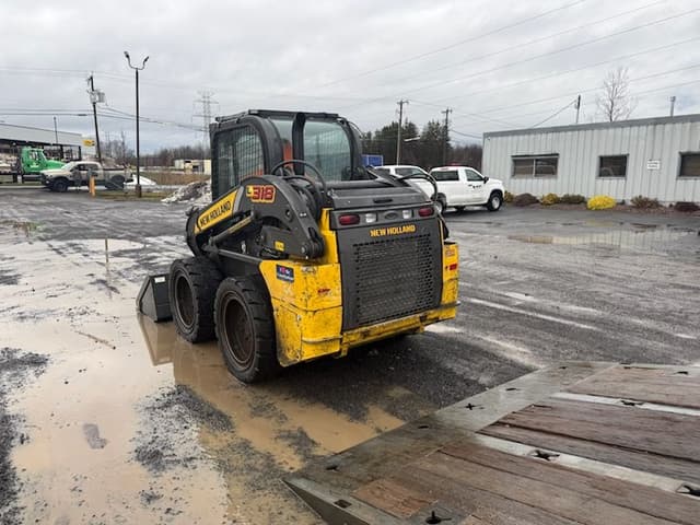 Image of New Holland L318 equipment image 3