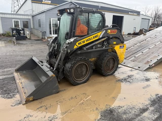 Image of New Holland L318 equipment image 3