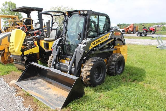 Image of New Holland L320 equipment image 4