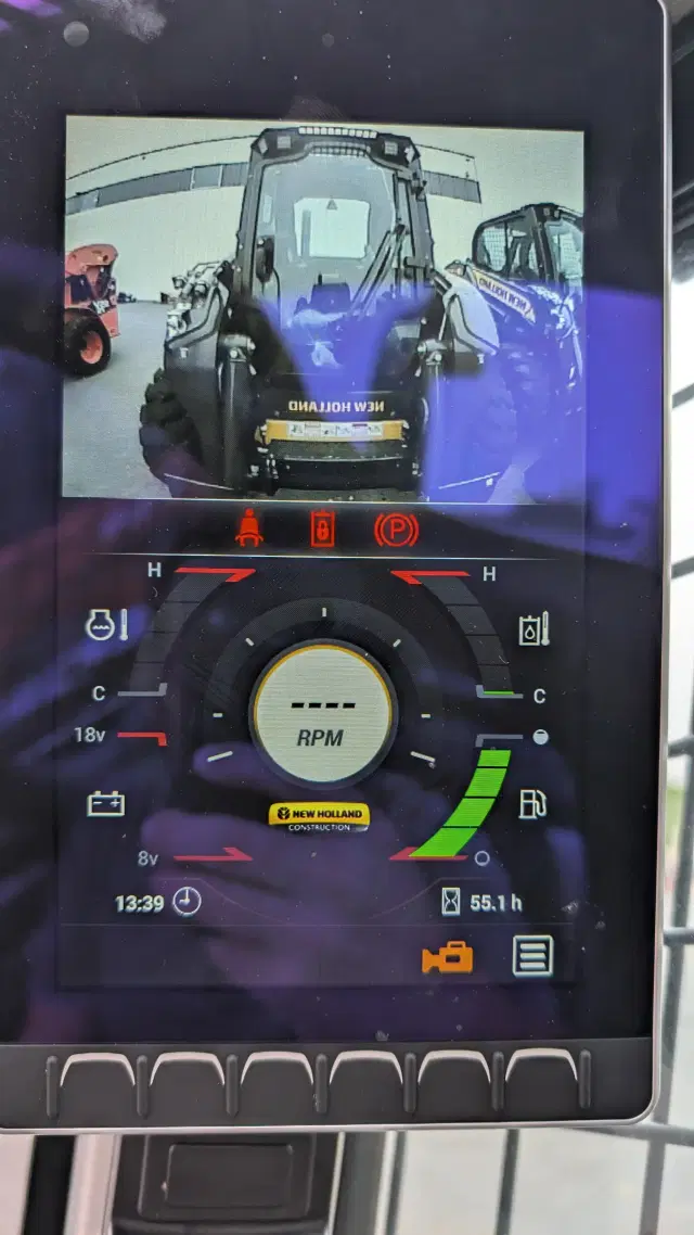 Image of New Holland L320 equipment image 1