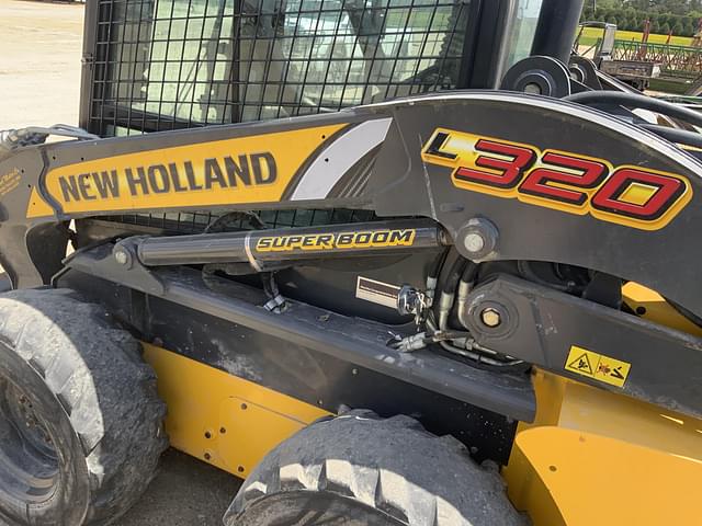 Image of New Holland L320 equipment image 4
