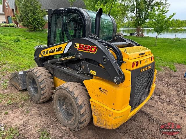 Image of New Holland L320 equipment image 1