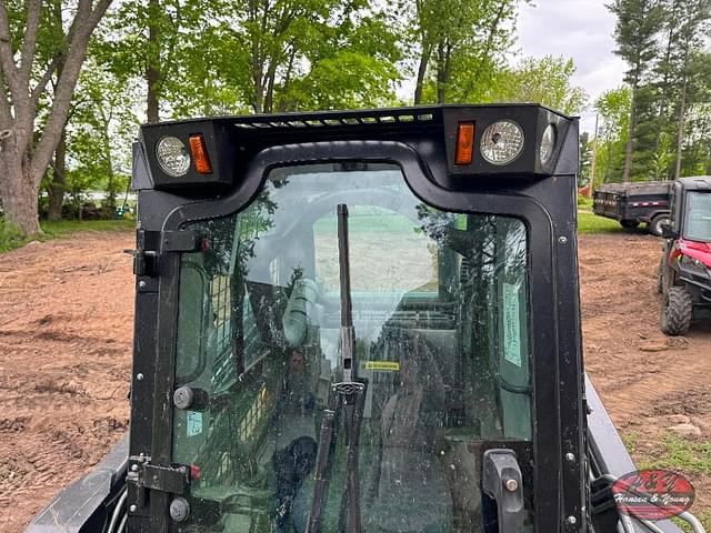 Image of New Holland L320 equipment image 4