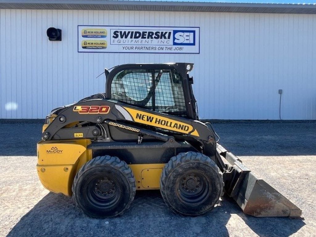 2022 New Holland L320 Equipment Image0