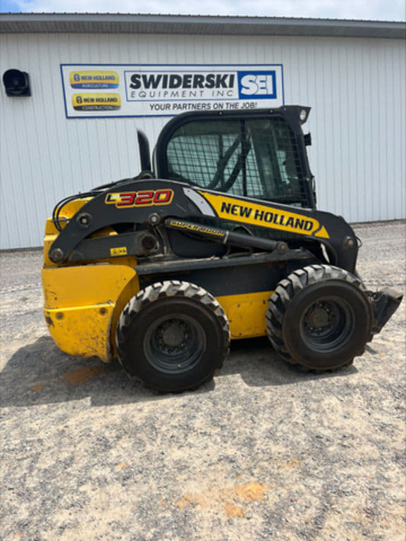 Image of New Holland L320 equipment image 1