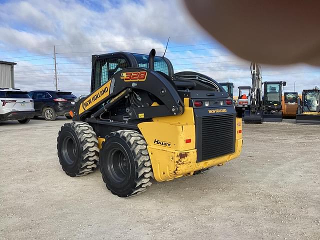 Image of New Holland L328 equipment image 3