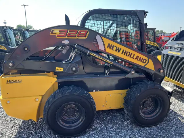 Image of New Holland L328 equipment image 3
