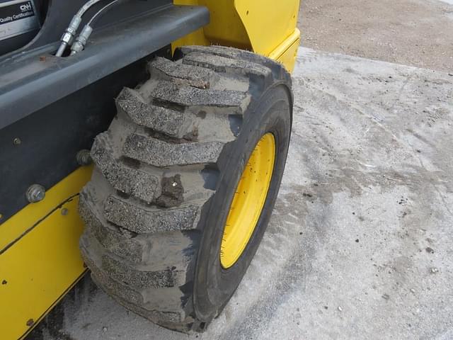 Image of New Holland L328 equipment image 3