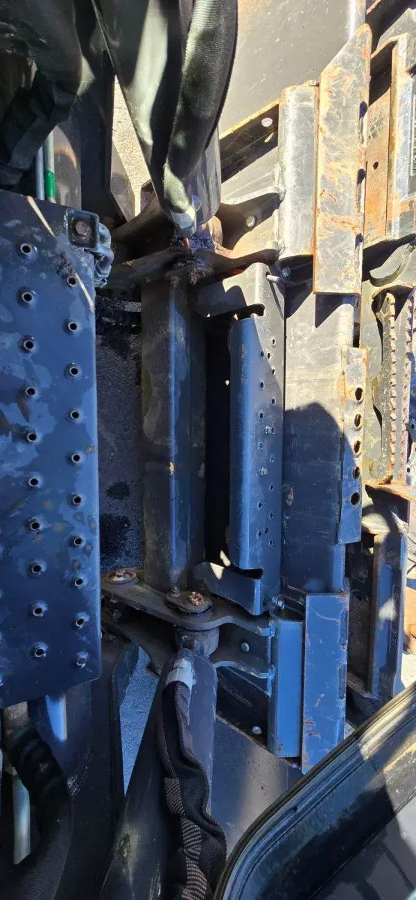 Image of New Holland L328 equipment image 2