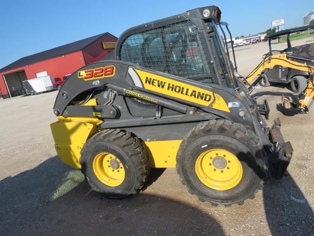 Image of New Holland L328 equipment image 3