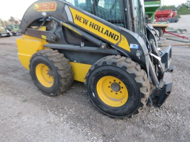Image of New Holland L328 equipment image 2