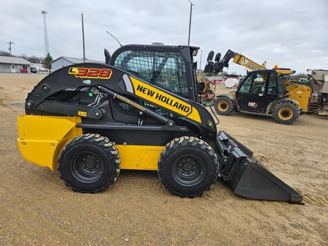 Image of New Holland L328 equipment image 4