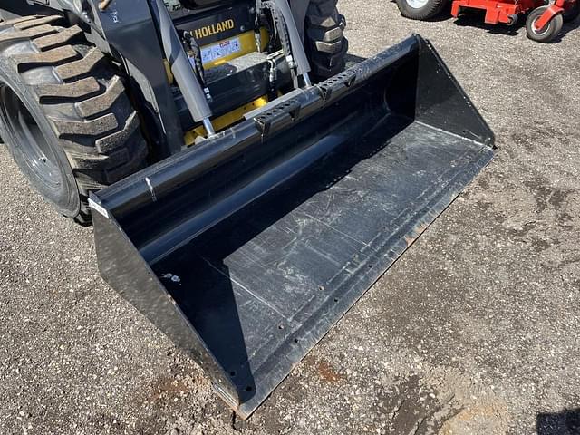 Image of New Holland L328 equipment image 4