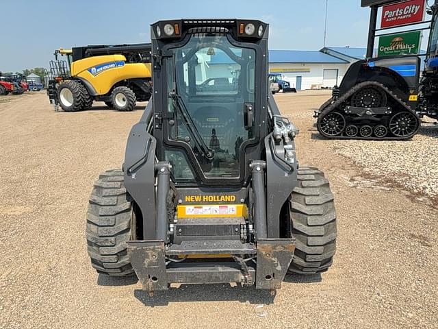 Image of New Holland L334 equipment image 2
