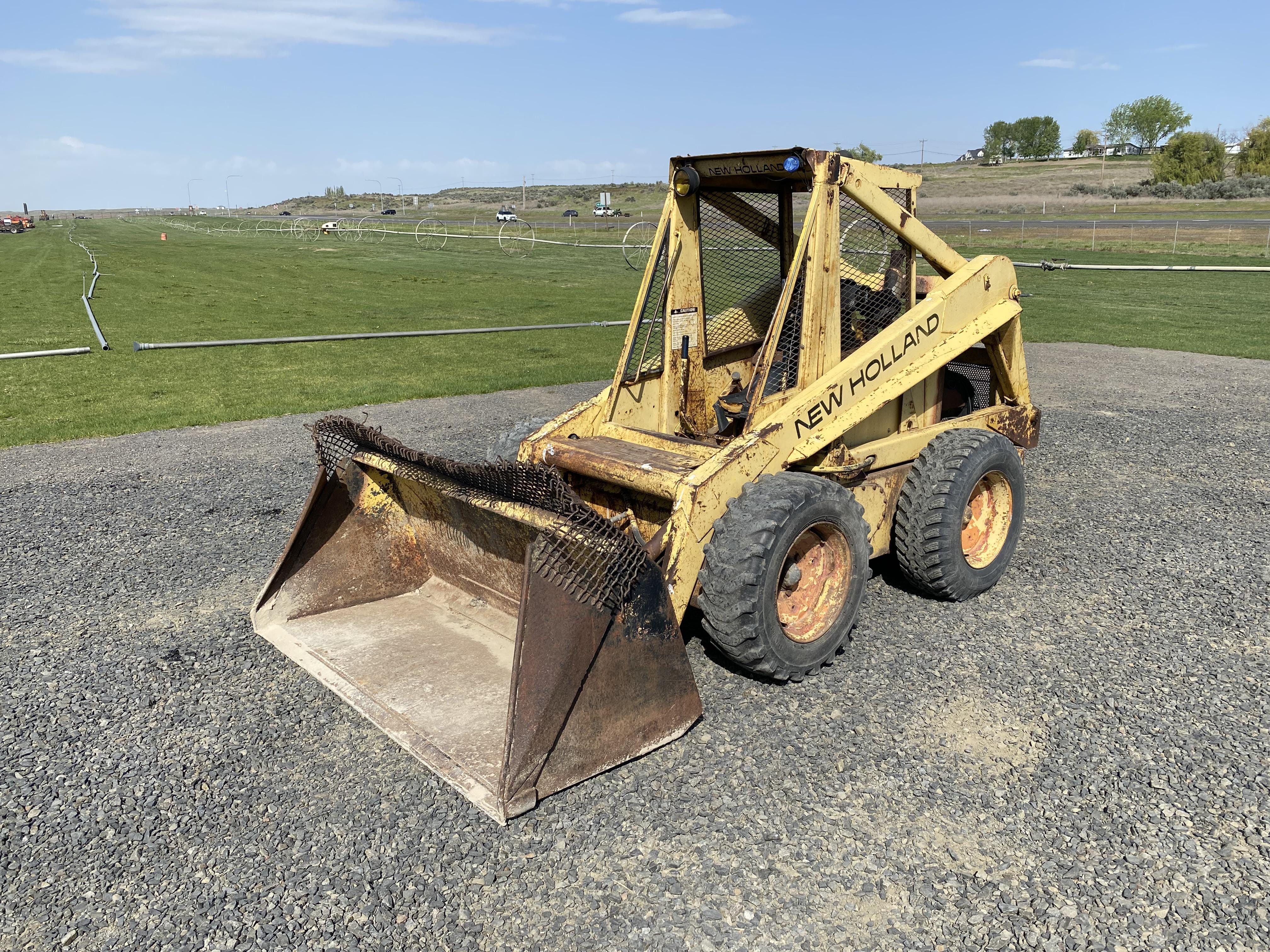 Main image New Holland L35