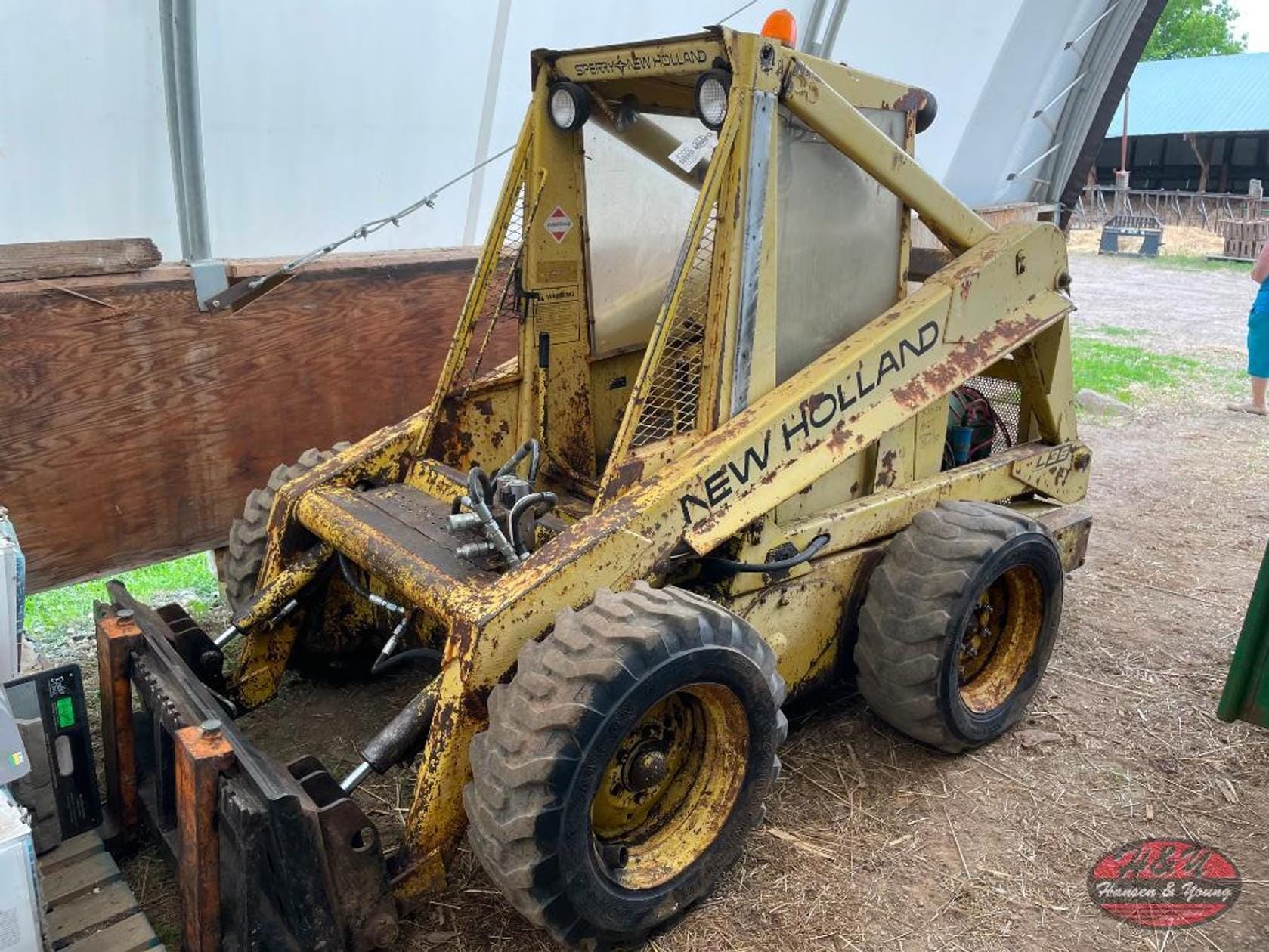 New Holland L35 Equipment Image0