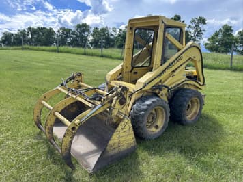 Main image New Holland L425