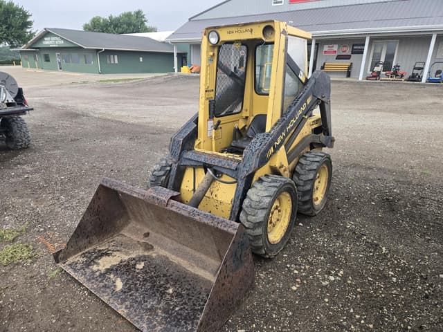 Image of New Holland L454 equipment image 2