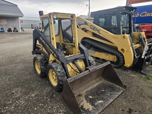 Image of New Holland L454 equipment image 1
