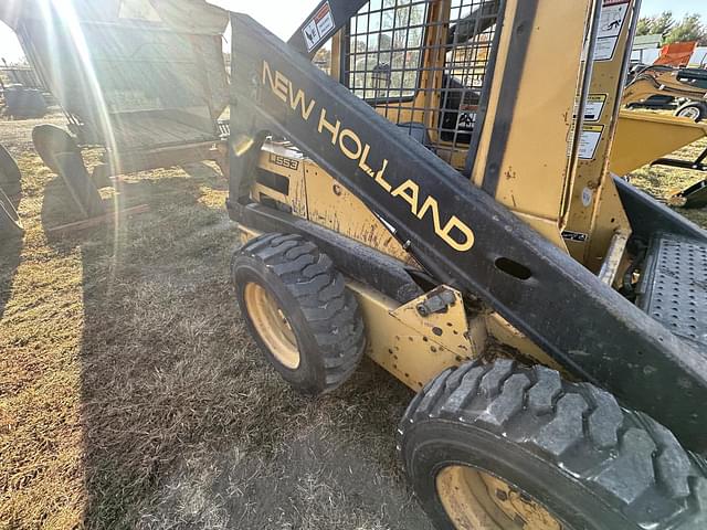 Image of New Holland L553 equipment image 1