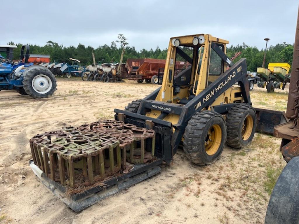 Image of New Holland L553 Primary image