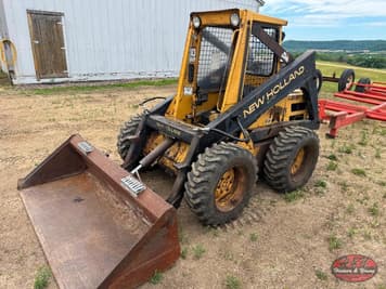 Main image New Holland L553