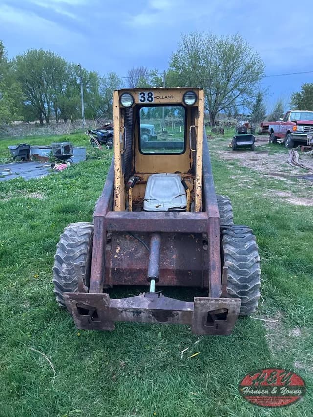 Image of New Holland L553 equipment image 1
