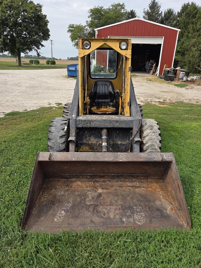 Image of New Holland L555 equipment image 1