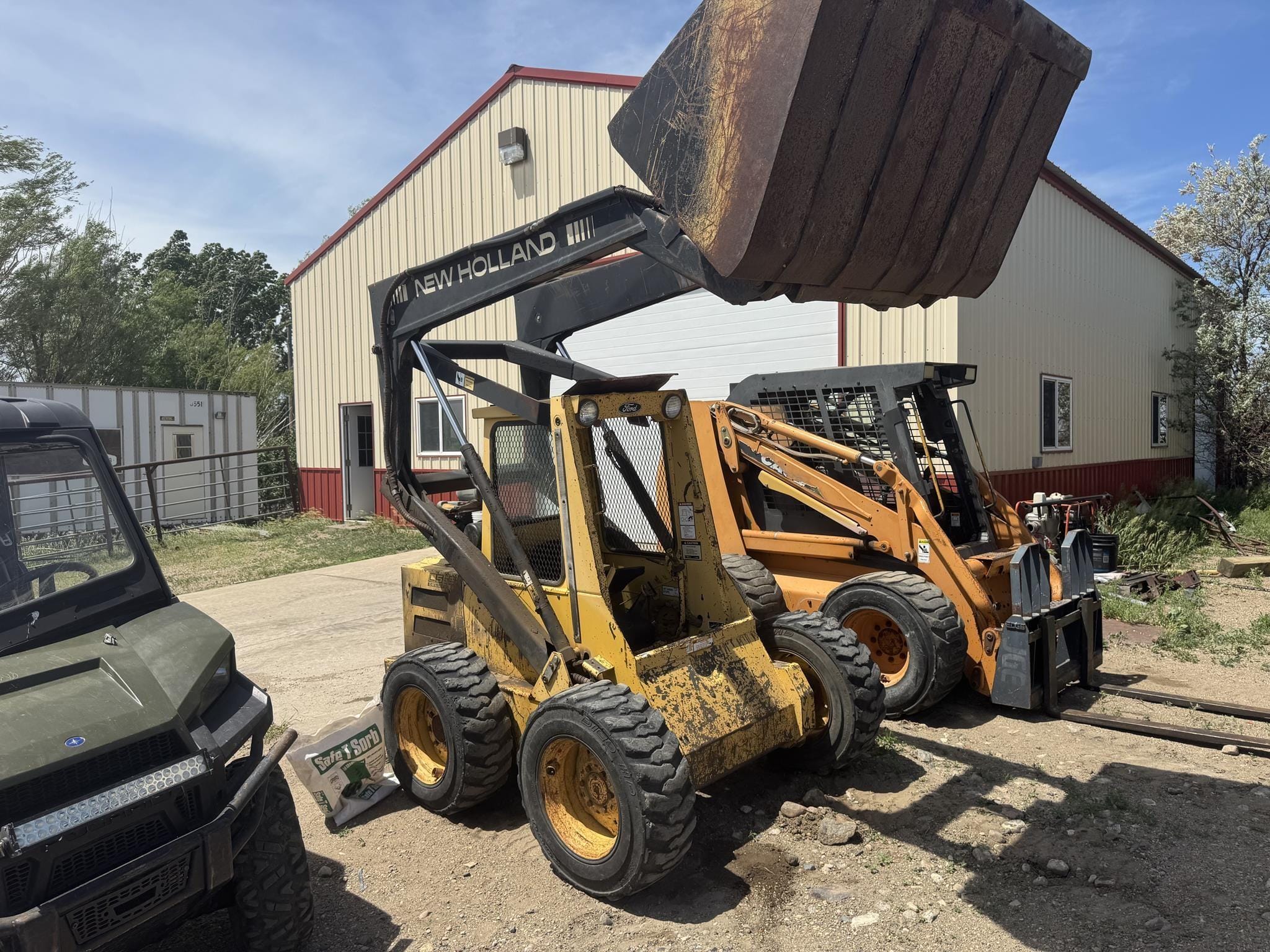 New Holland L555 Equipment Image0