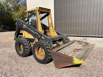 Main image New Holland L555