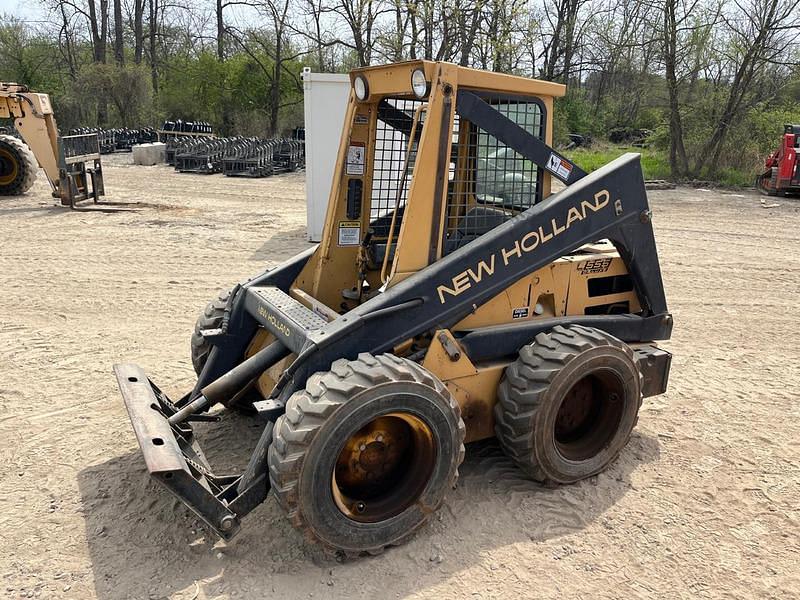Image of New Holland L555 Primary image