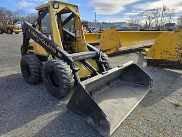 Main image New Holland L555