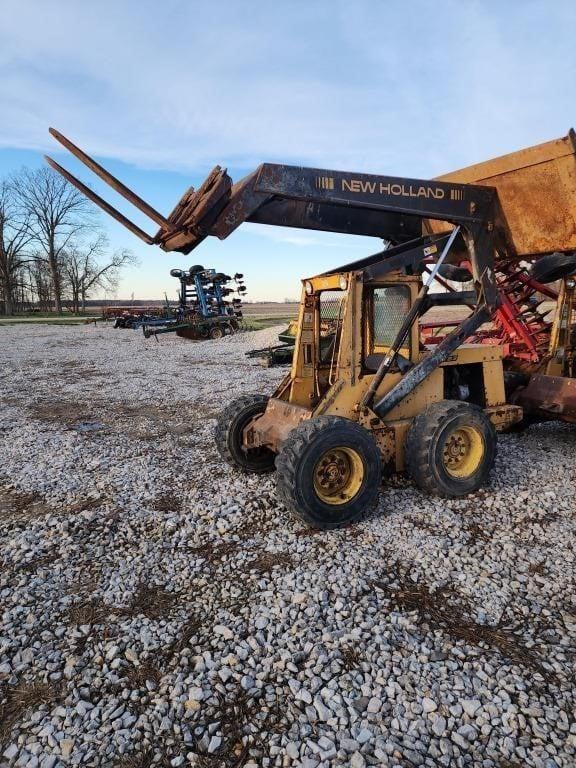 Main image New Holland L783