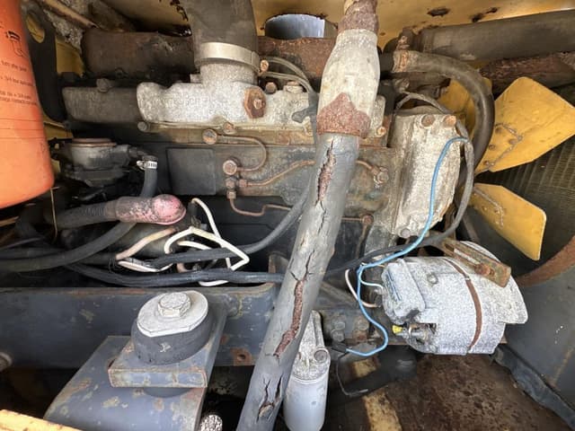 Image of New Holland L785 equipment image 2