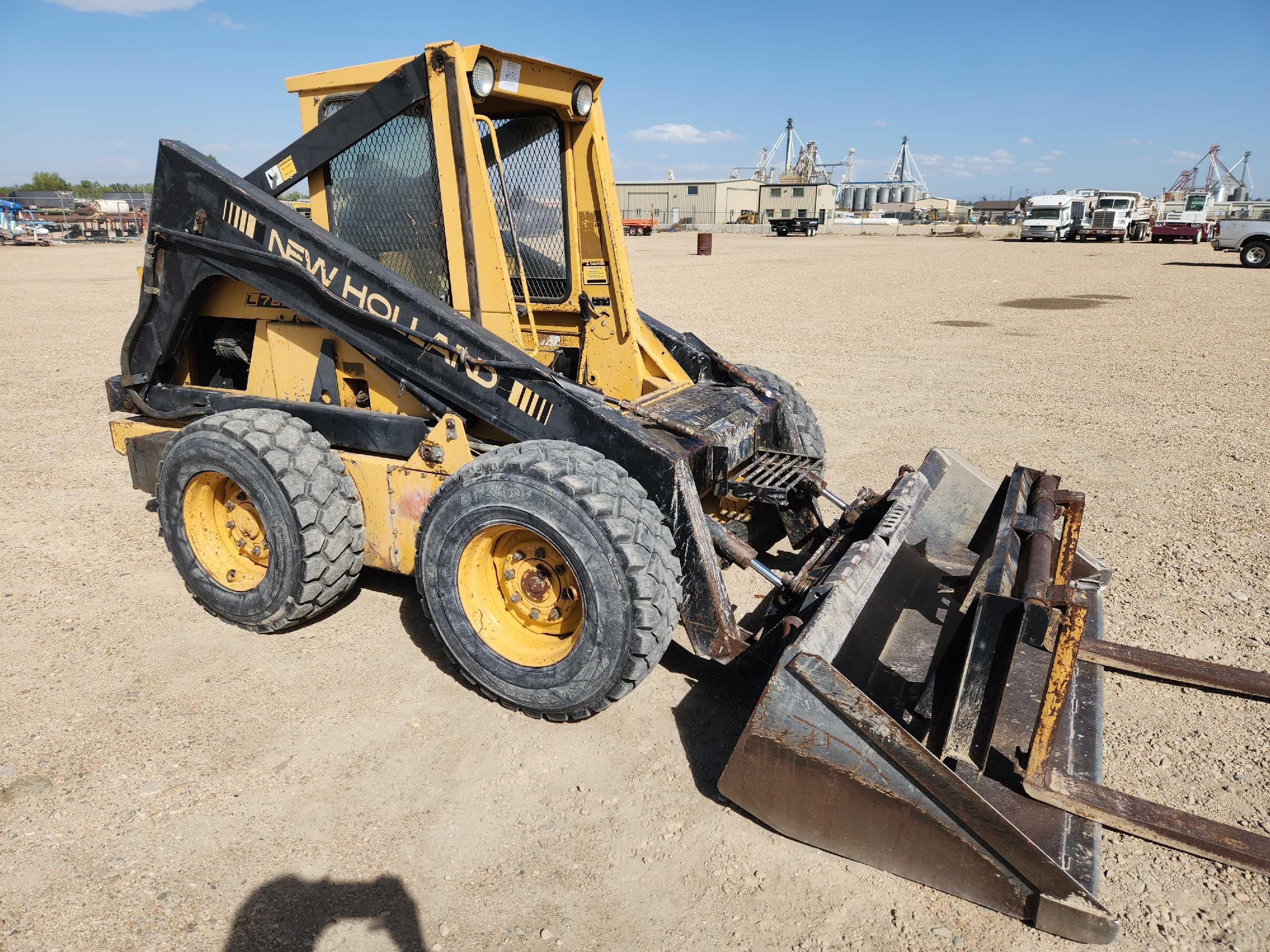 Main image New Holland L785
