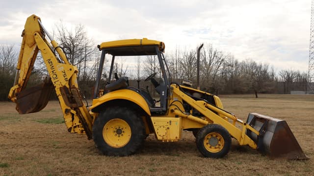 Image of New Holland LB75B equipment image 3
