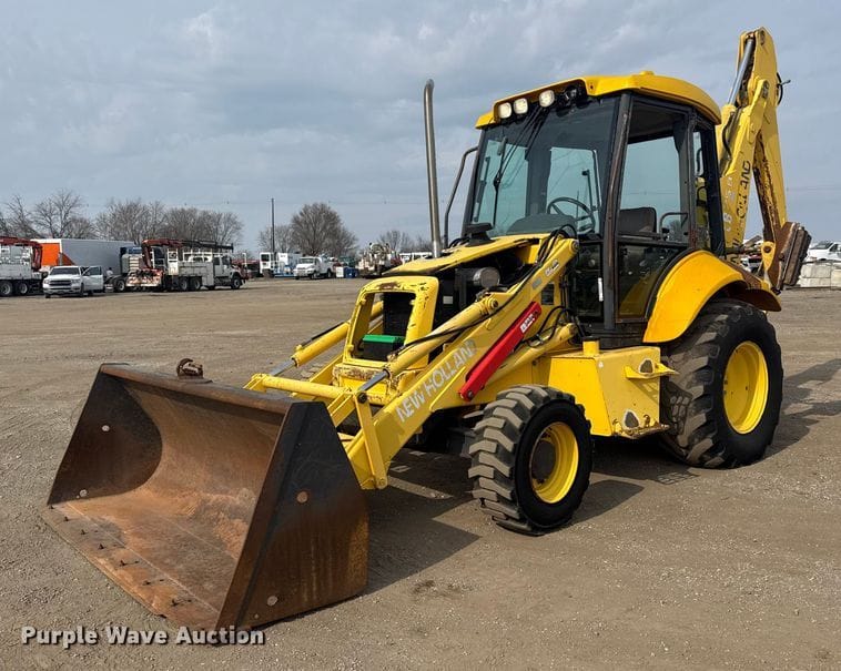 New Holland LB75B Equipment Image0