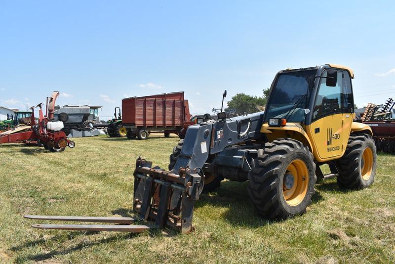 Image of New Holland LM430 Primary image