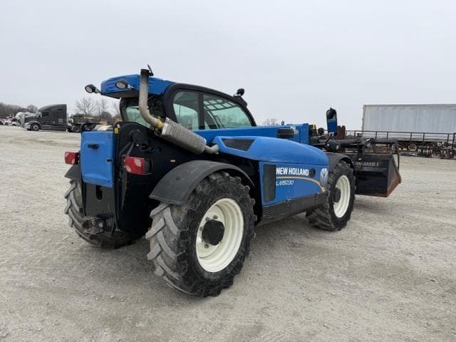 Image of New Holland LM5030 equipment image 4