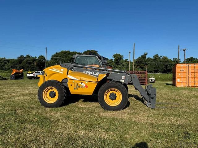 Image of New Holland LM640 equipment image 4