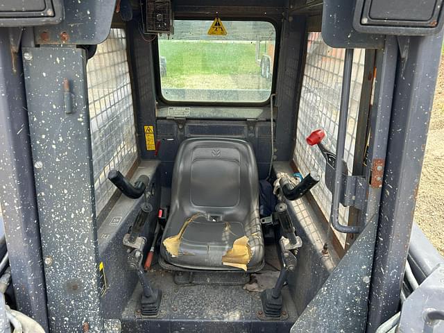 Image of New Holland LS160 equipment image 4