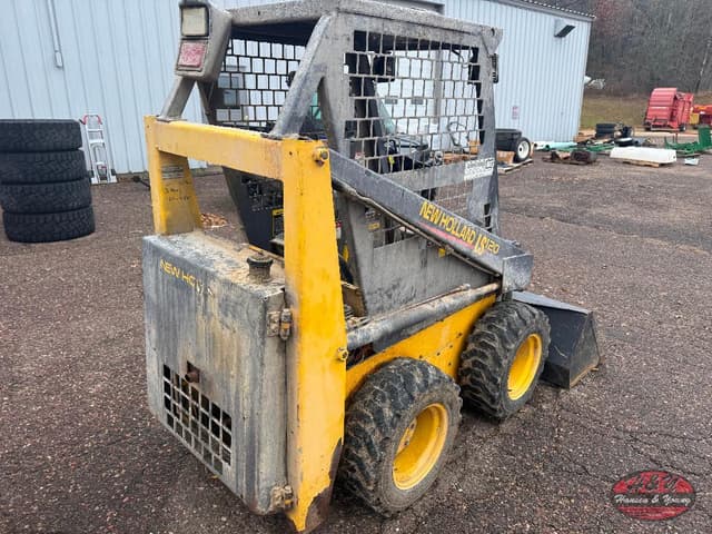 Image of New Holland LS120 equipment image 2